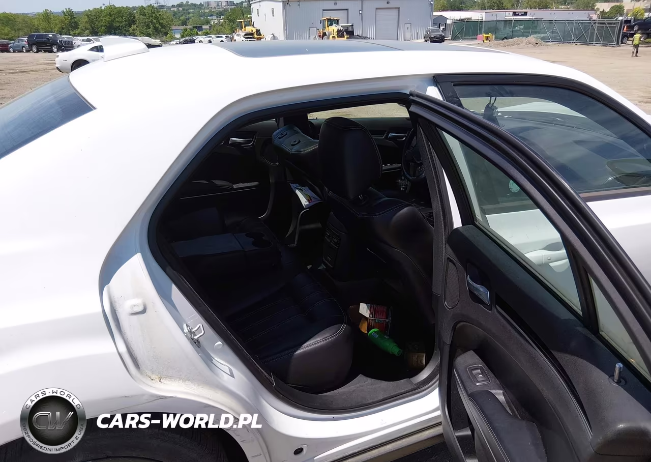 2022 Chrysler 300 S VIN:2C3CCABG8NH127204 - 8