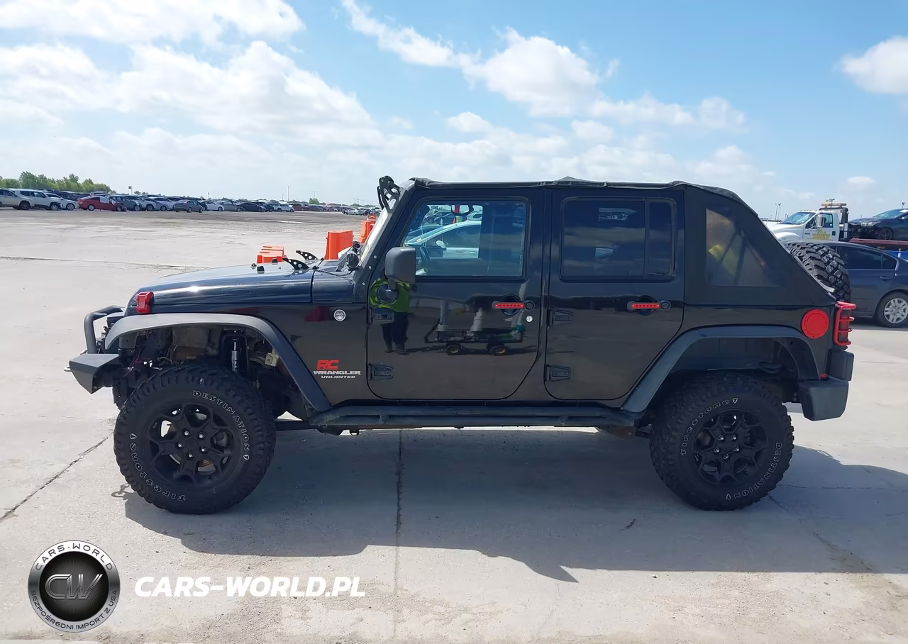 2013 Jeep Wrangler Unlimited Sport VIN:1C4BJWDG7DL660881 - 14