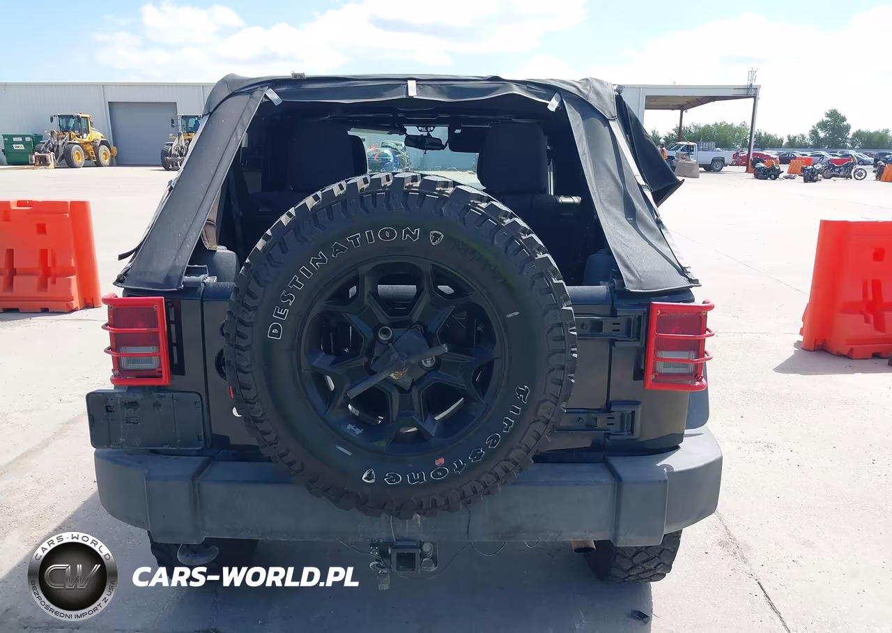 2013 Jeep Wrangler Unlimited Sport VIN:1C4BJWDG7DL660881 - 16