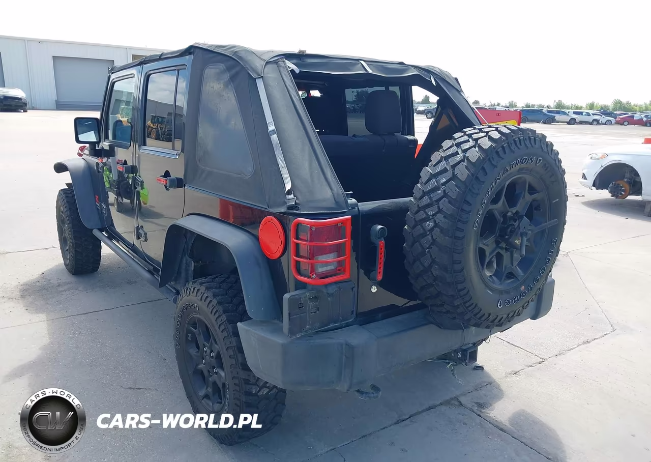 2013 Jeep Wrangler Unlimited Sport VIN:1C4BJWDG7DL660881 - 3