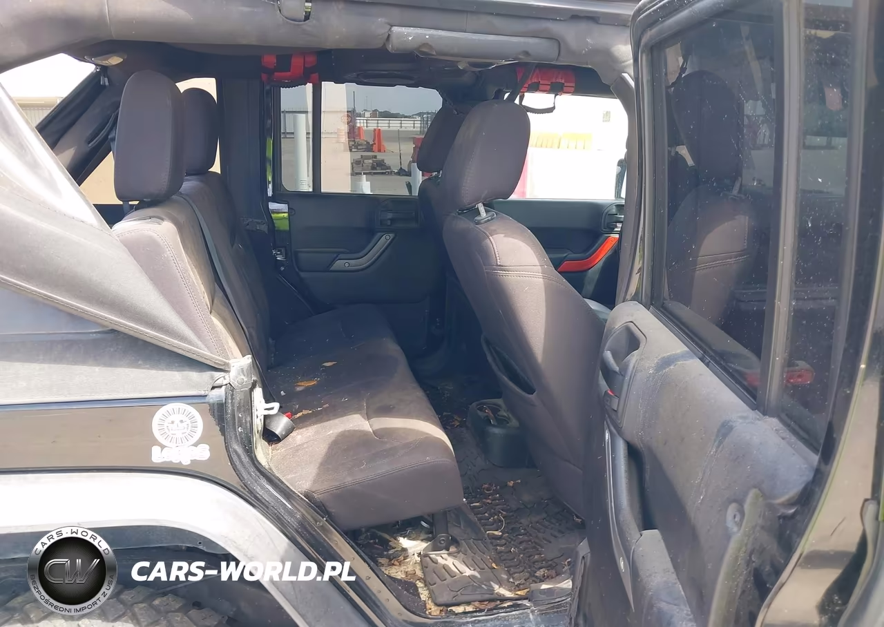 2013 Jeep Wrangler Unlimited Sport VIN:1C4BJWDG7DL660881 - 8