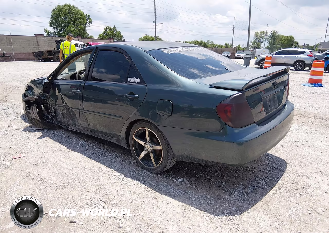 2005 Toyota Camry Le VIN:4T1BE32K85U070206 - 3