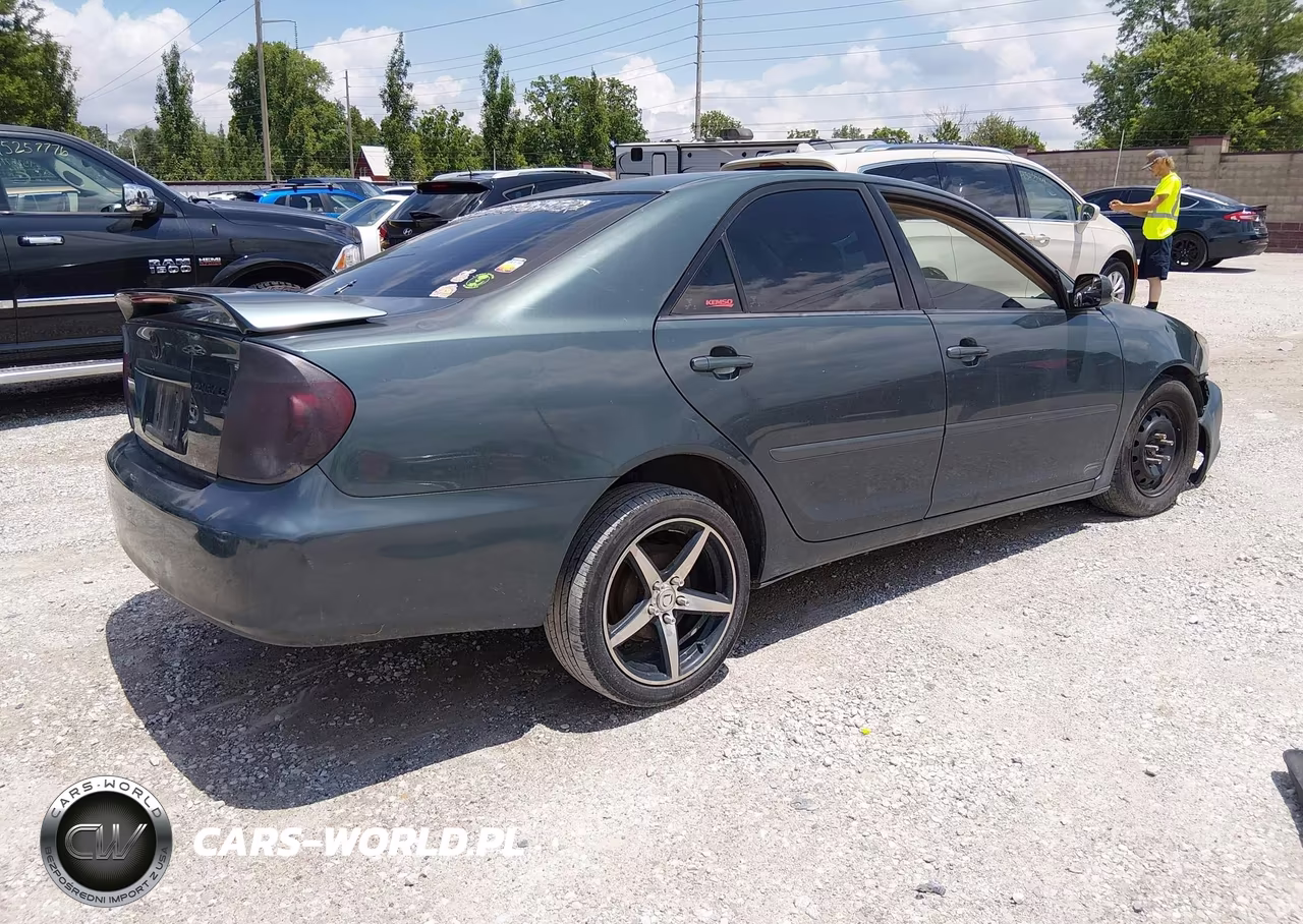 2005 Toyota Camry Le VIN:4T1BE32K85U070206 - 4