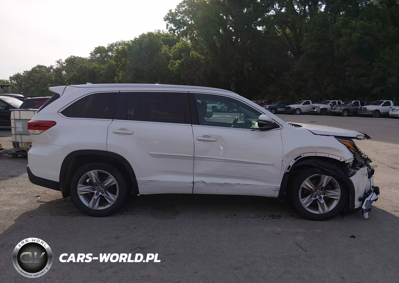 2018 Toyota Highlander Limited VIN:5TDDZRFH6JS495232 - 13