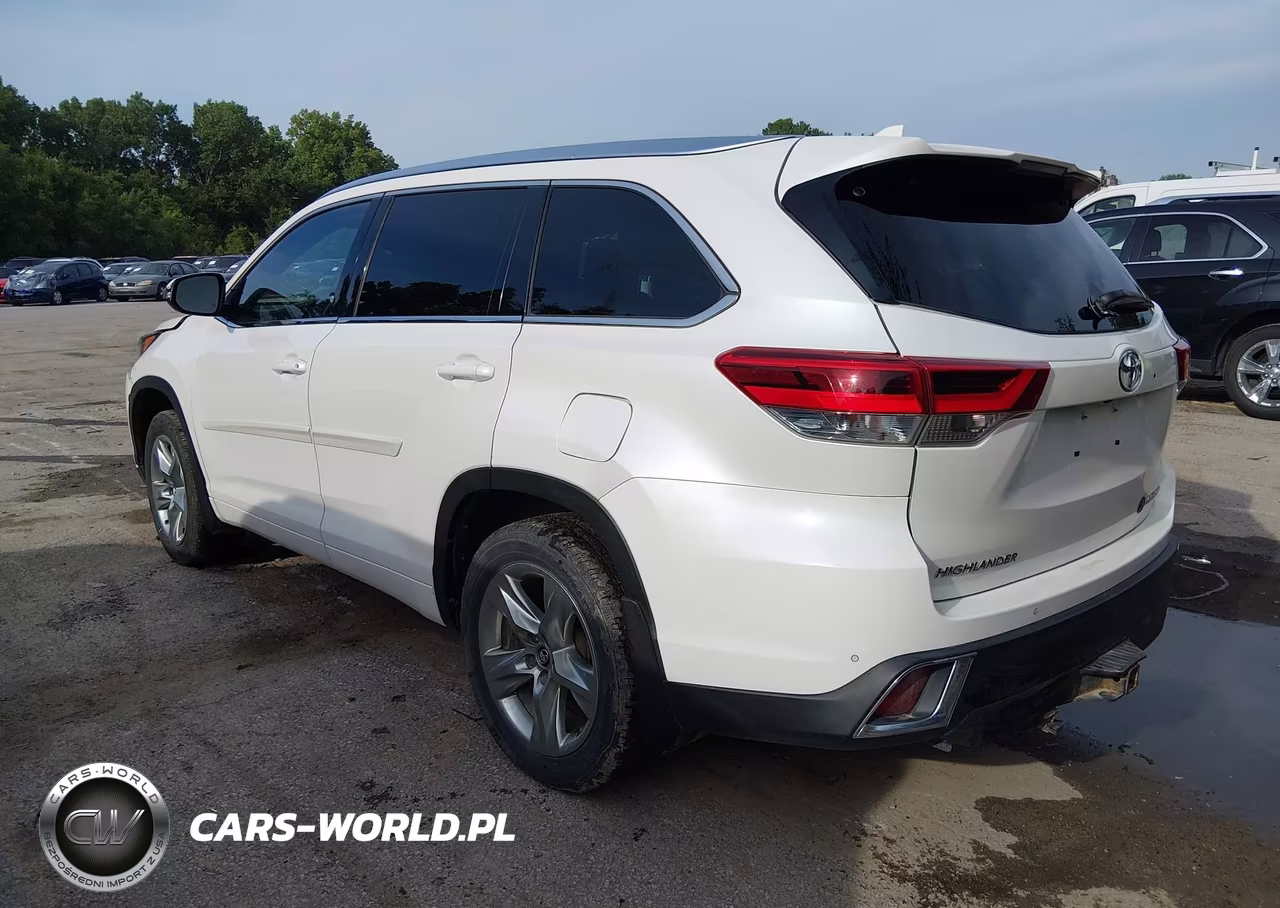 2018 Toyota Highlander Limited VIN:5TDDZRFH6JS495232 - 3