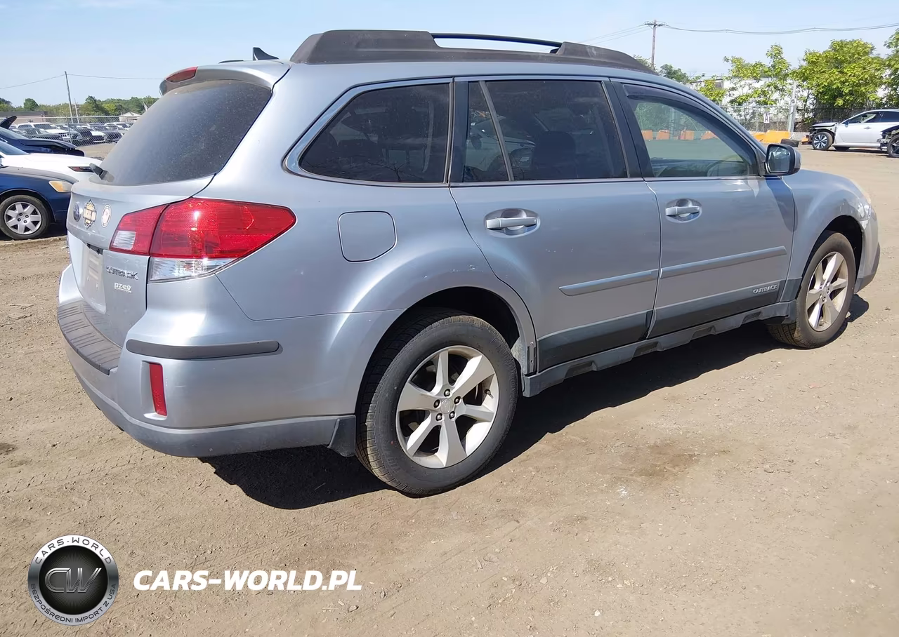 2013 Subaru Outback 2.5I Limited VIN:4S4BRBPCXD3242031 - 4
