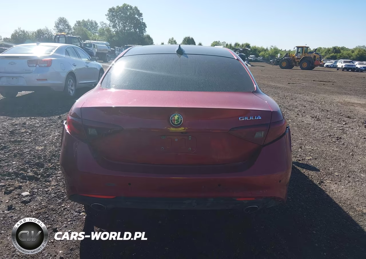 2018 Alfa Romeo Giulia Ti Lusso Rwd VIN:ZARFAECN6J7572894 - 15