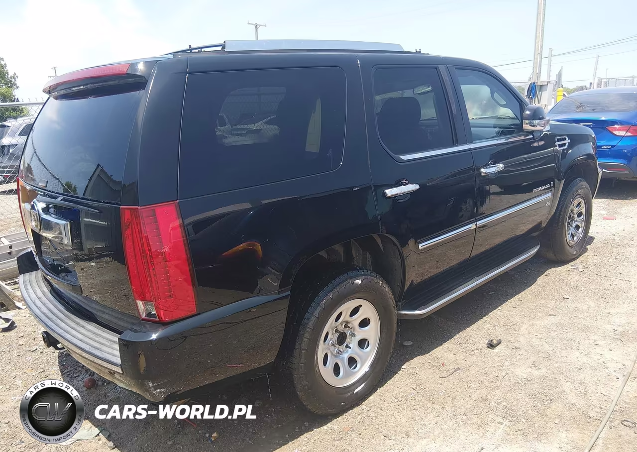 2007 Cadillac Escalade Standard VIN:1GYFK63857R153210 - 4