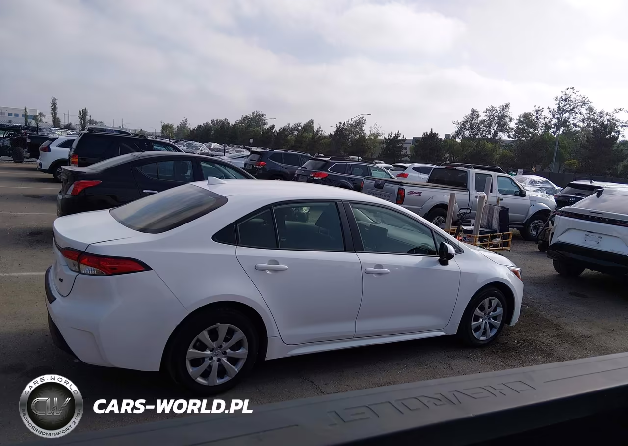 2024 Toyota Corolla Le VIN:JTDB4MEE9RJ016486 - 13