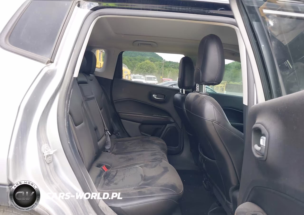 2018 Jeep Compass Limited 4X4 VIN:3C4NJDCB4JT298662 - 8