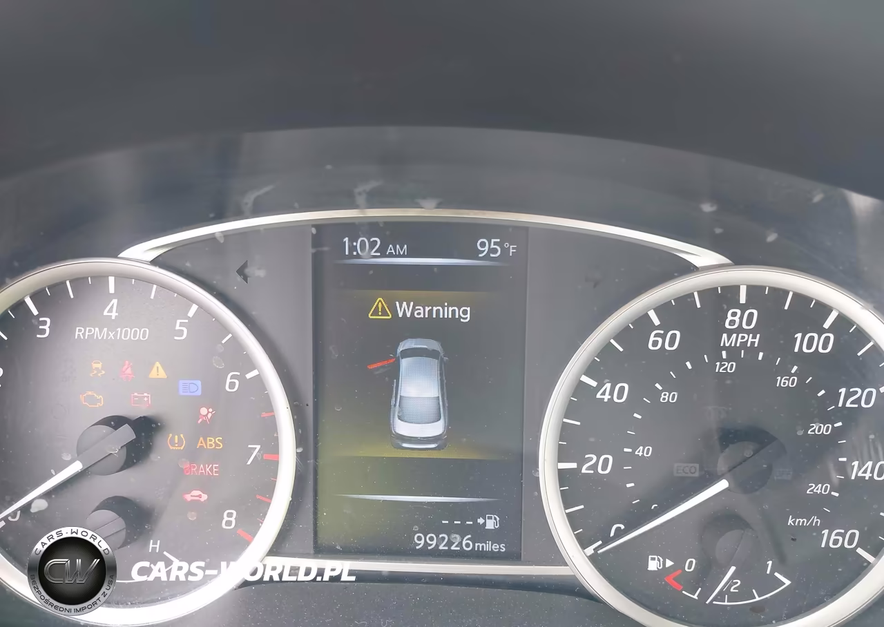 2017 Nissan Sentra Sr VIN:3N1AB7AP5HY388379 - 15