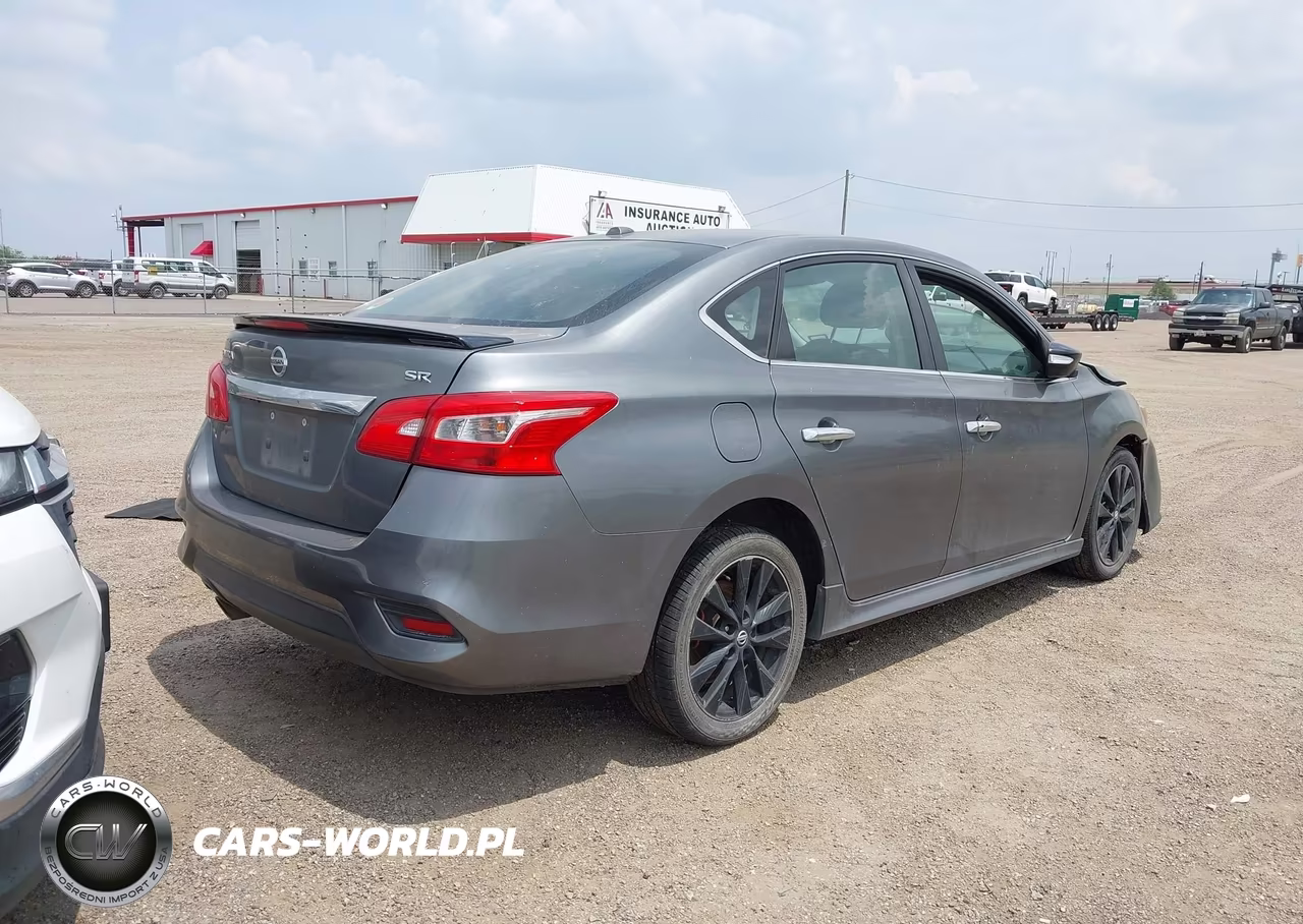 2017 Nissan Sentra Sr VIN:3N1AB7AP5HY388379 - 4