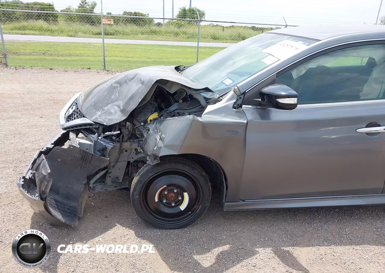 2017 Nissan Sentra Sr VIN:3N1AB7AP5HY388379 - 6