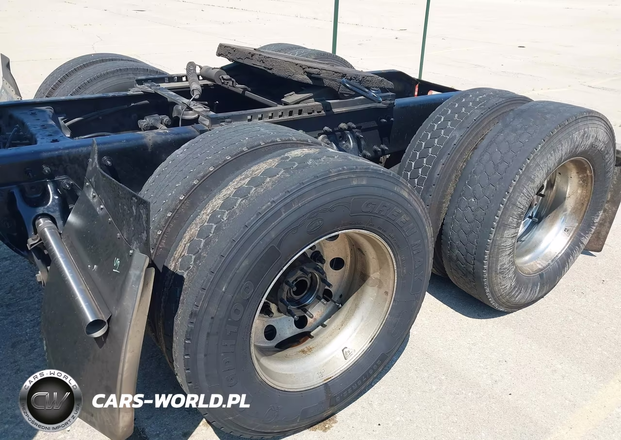 2023 Peterbilt 579 VIN:1XPBDP9X7PD800396 - 14