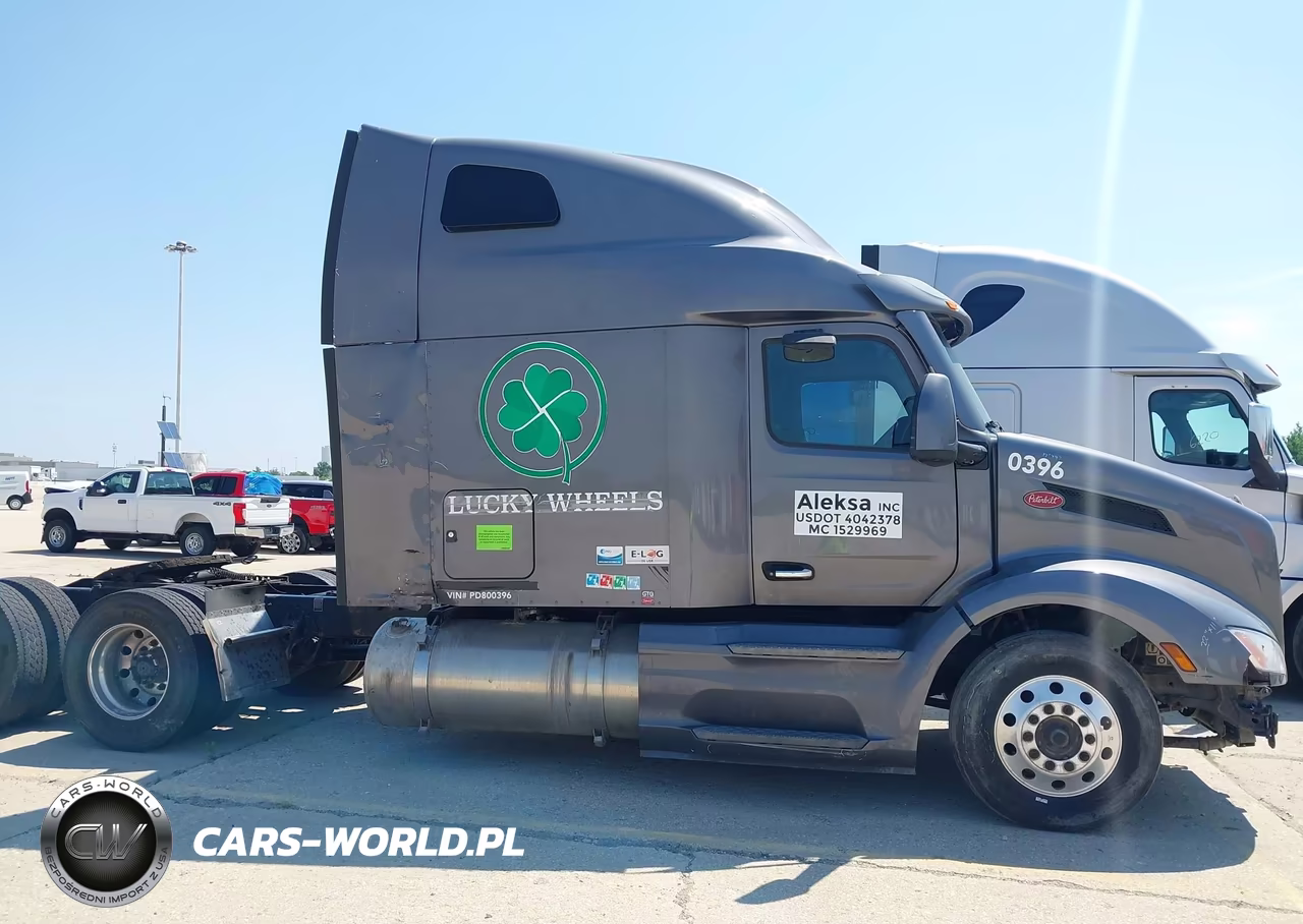 2023 Peterbilt 579 VIN:1XPBDP9X7PD800396 - 17