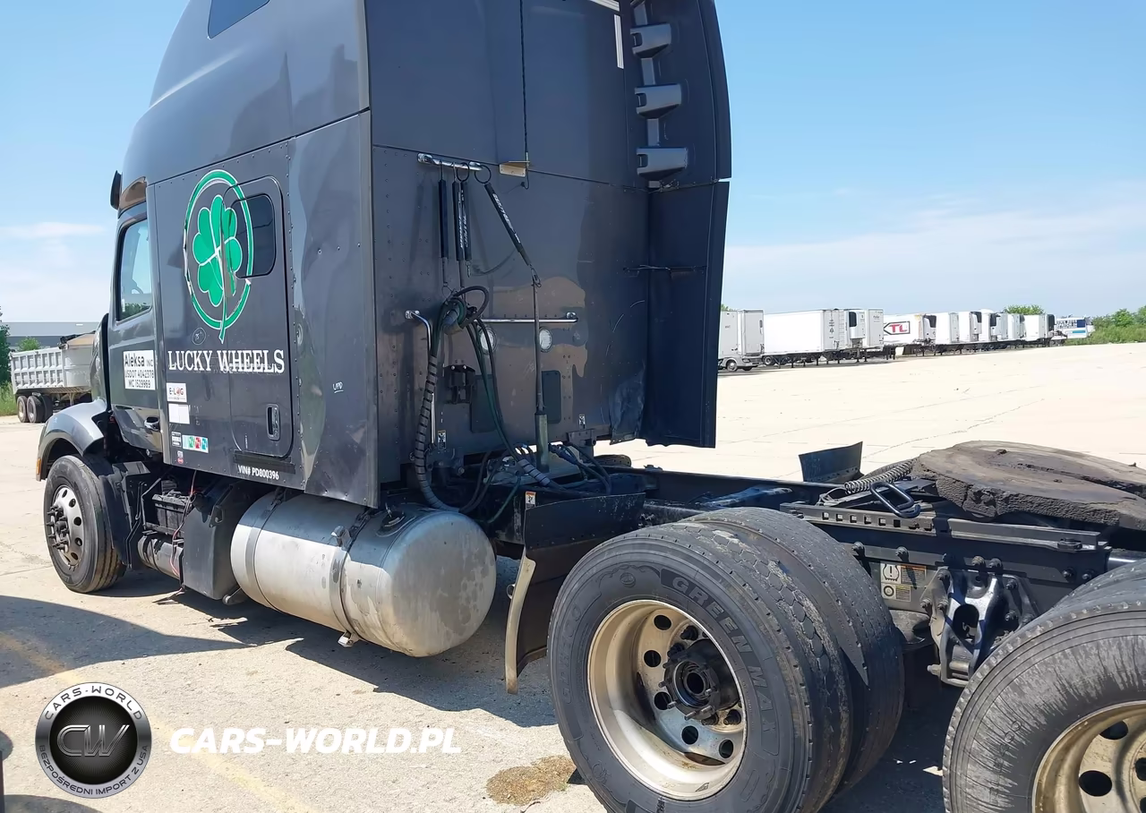 2023 Peterbilt 579 VIN:1XPBDP9X7PD800396 - 18