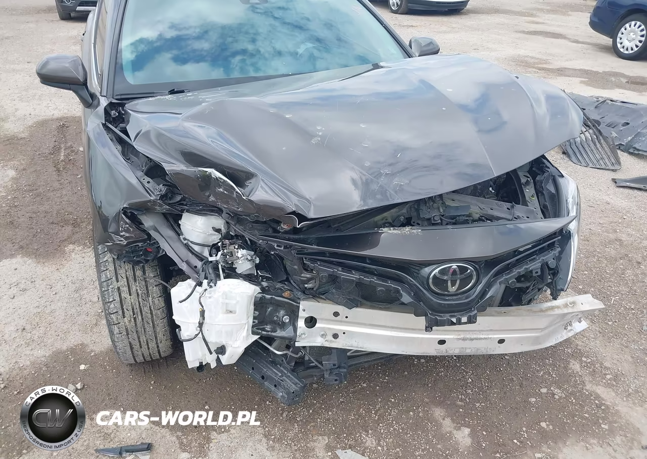 2018 Toyota Camry Le VIN:4T1B11HK8JU590441 - 6