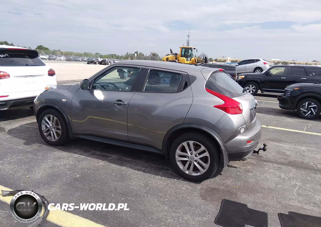 2013 Nissan Juke S VIN:JN8AF5MV6DT231113 - 3