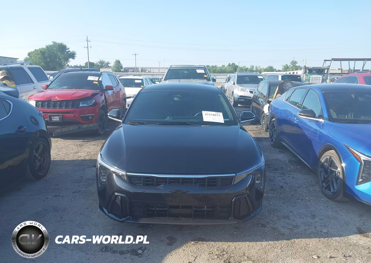 2025 Kia K4 Gt-Line VIN:3KPFW4DE1SE208923 - 12