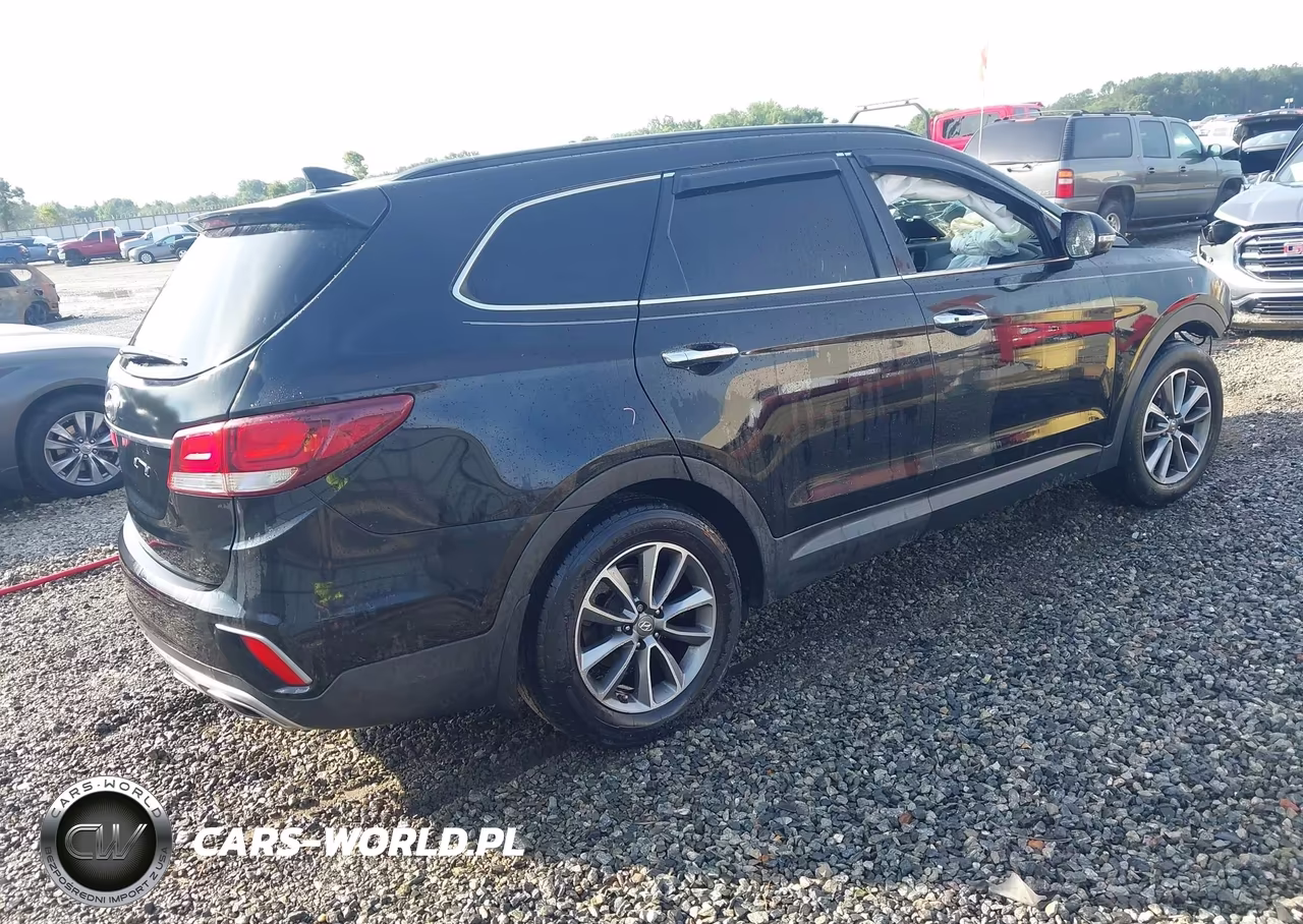 2018 Hyundai Santa Fe Se VIN:KM8SN4HF9JU267475 - 4