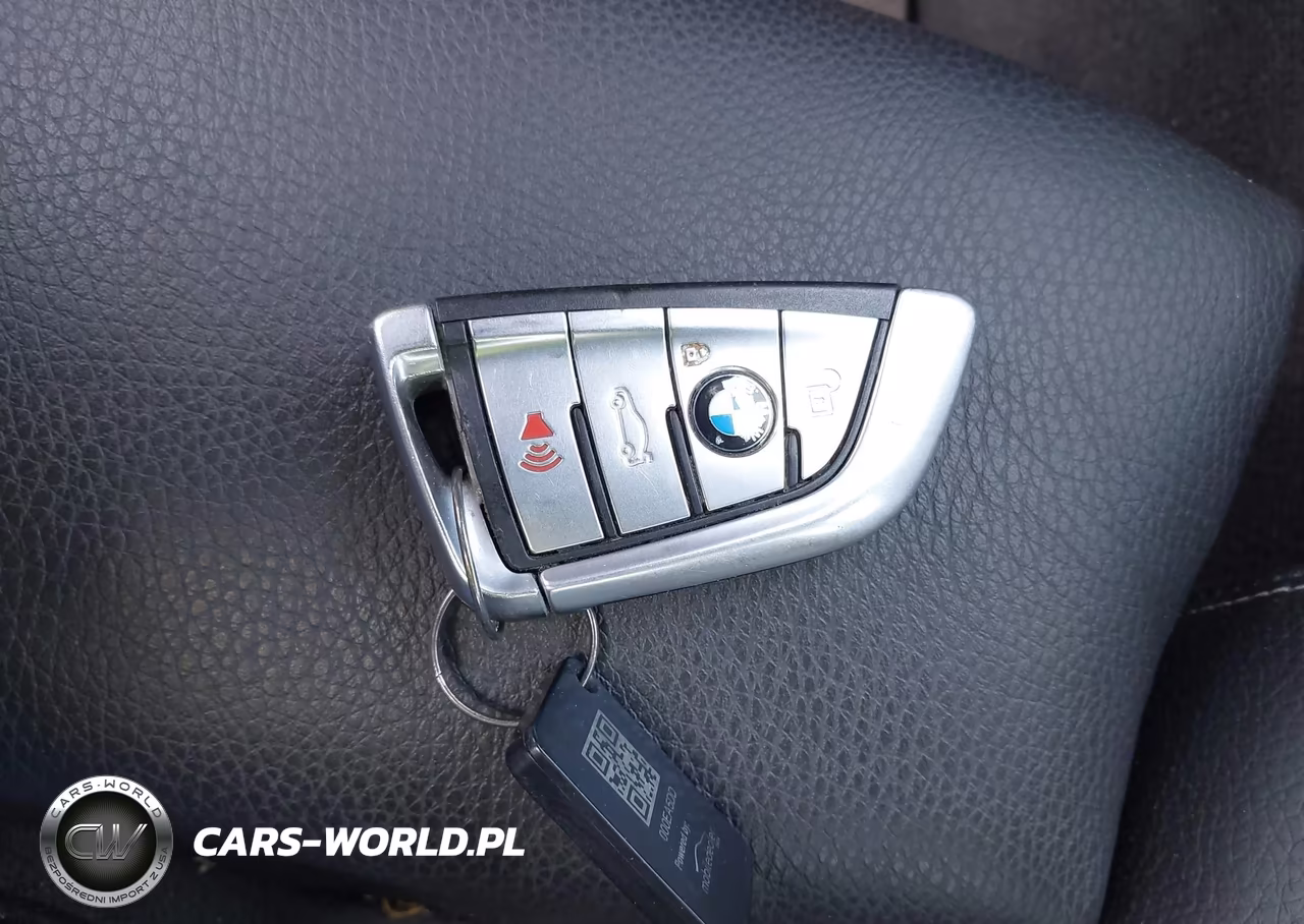 2019 BMW 530I xDrive VIN:WBAJA7C52KG910743 - 11