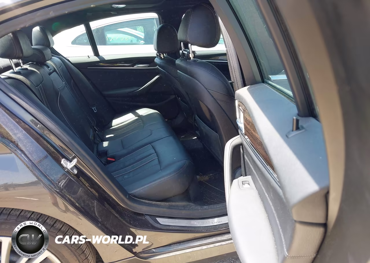 2019 BMW 530I xDrive VIN:WBAJA7C52KG910743 - 8