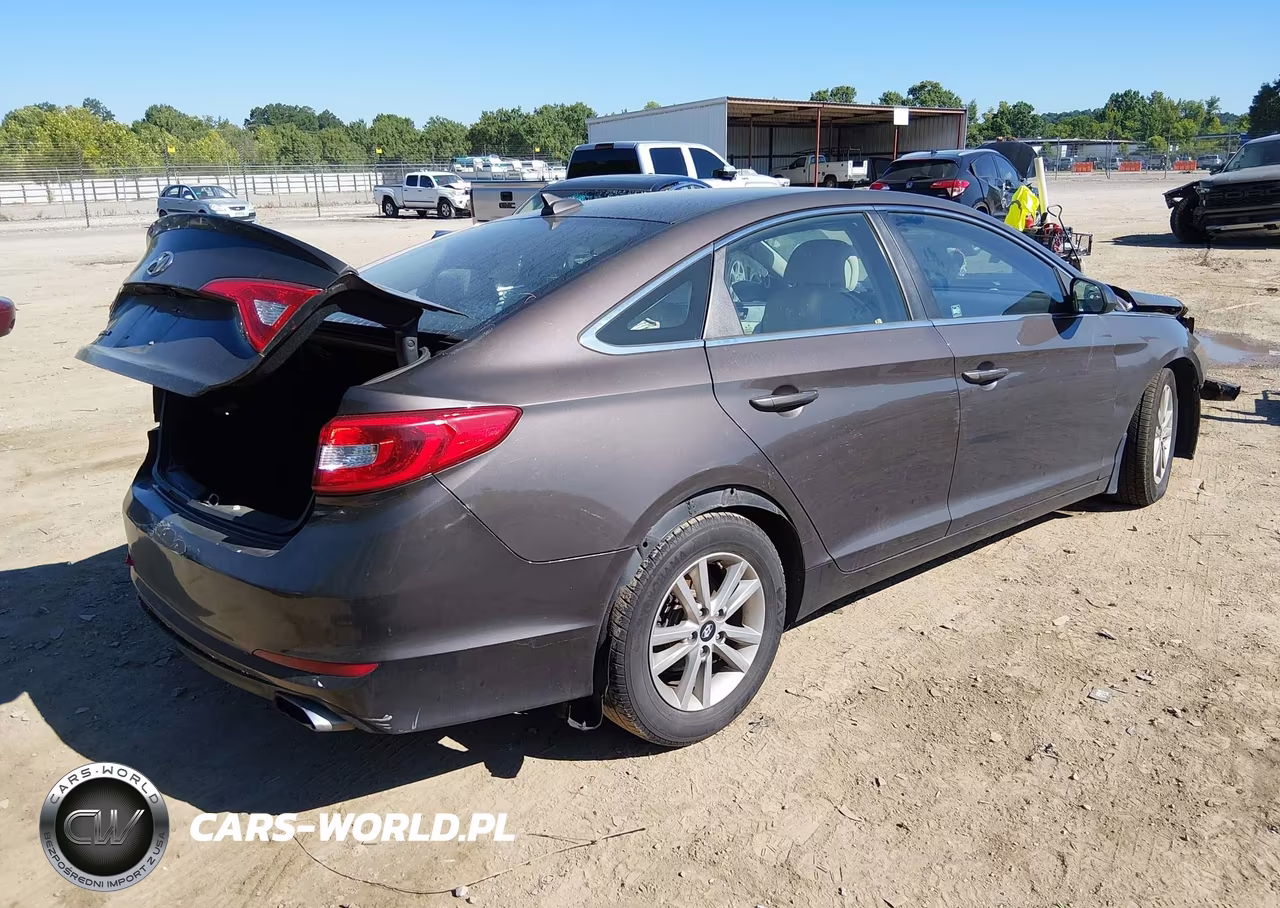 2015 Hyundai Sonata Se VIN:5NPE24AF0FH205470 - 4