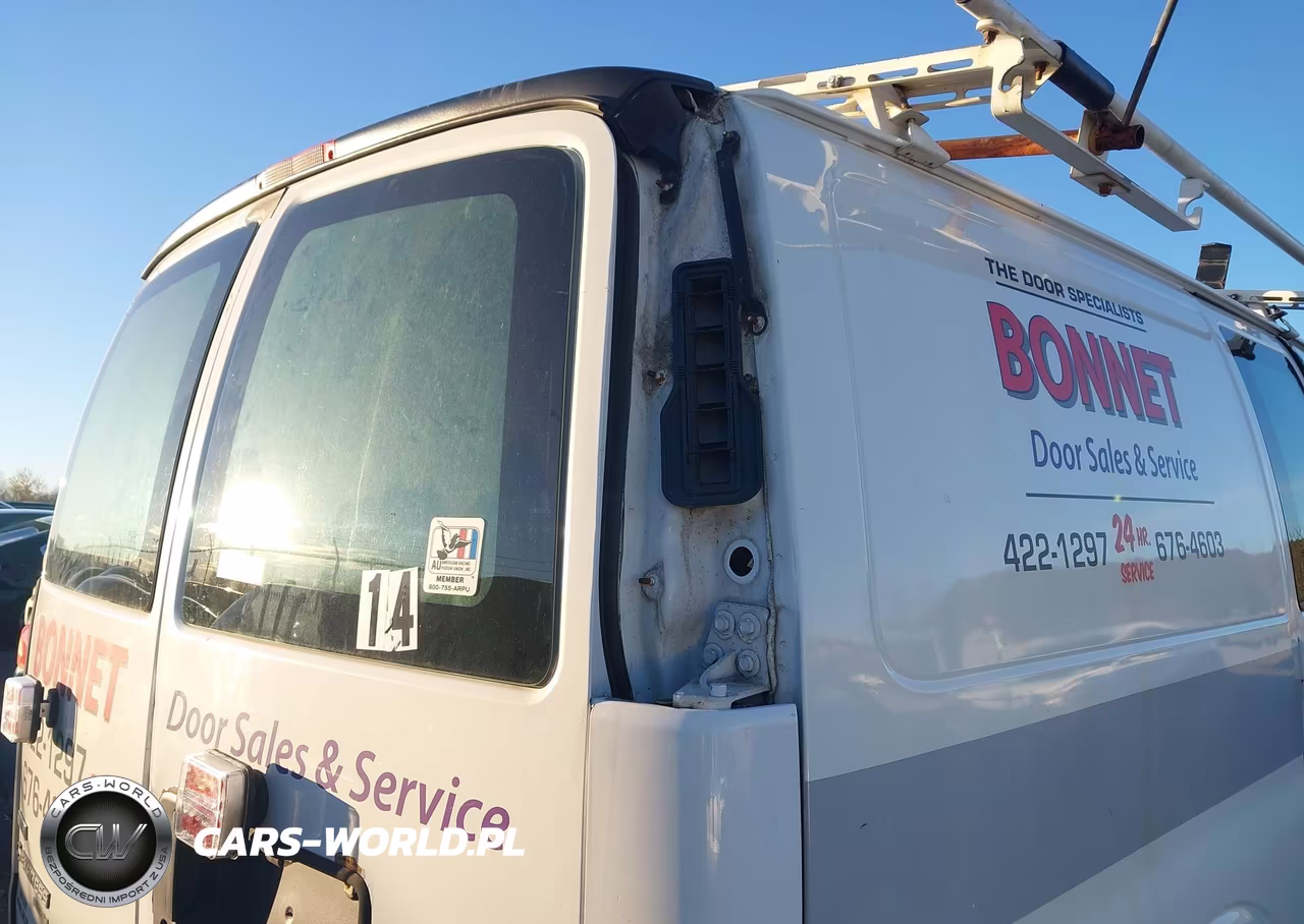 2011 Chevrolet Express 2500 Work Van VIN:1GCWGFCAXB1184518 - 13