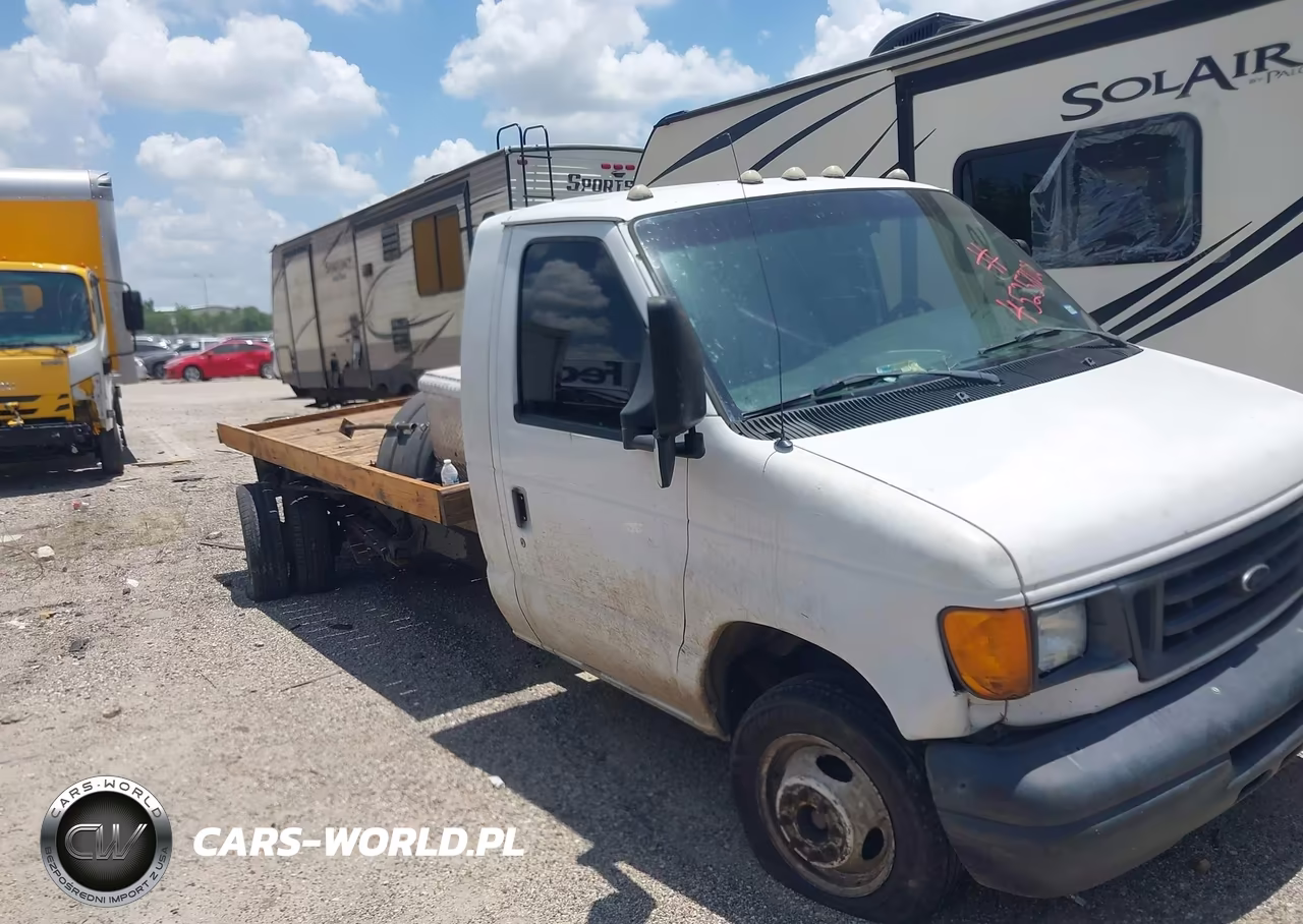 2007 Ford E-450 Cutaway