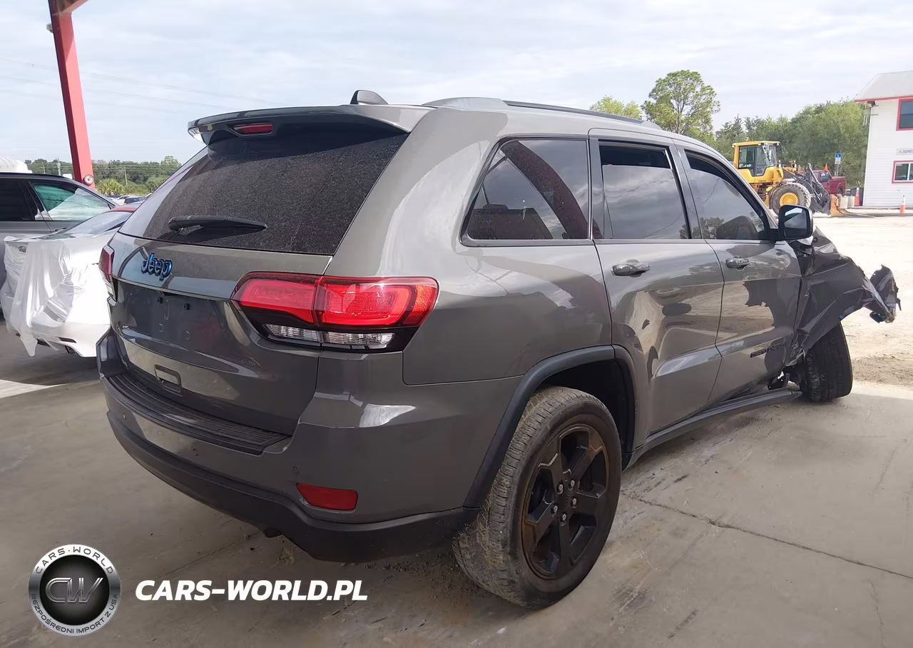 2019 Jeep Grand Cherokee Upland 4X2 VIN:1C4RJEAG0KC790320 - 4