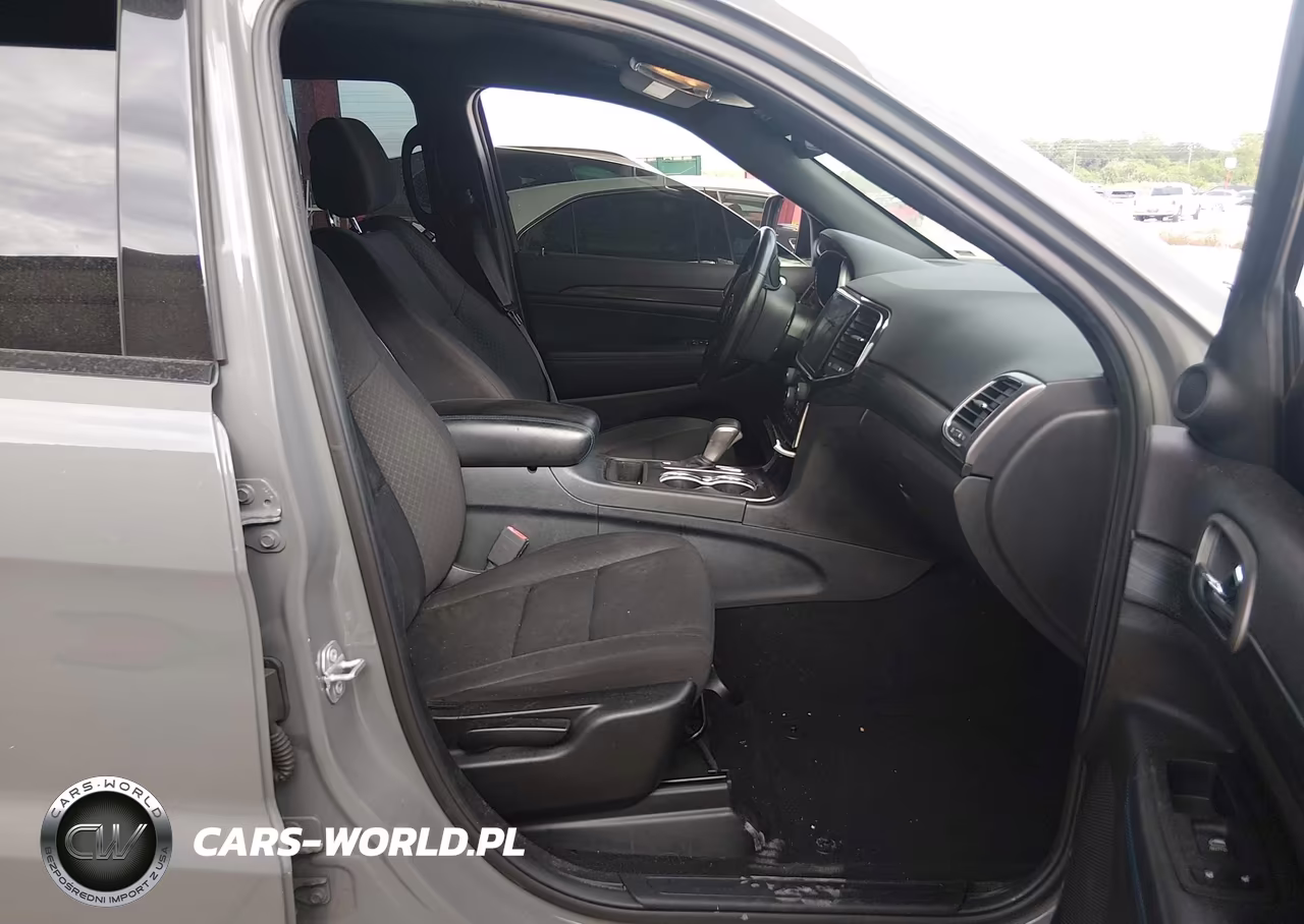 2019 Jeep Grand Cherokee Upland 4X2 VIN:1C4RJEAG0KC790320 - 5