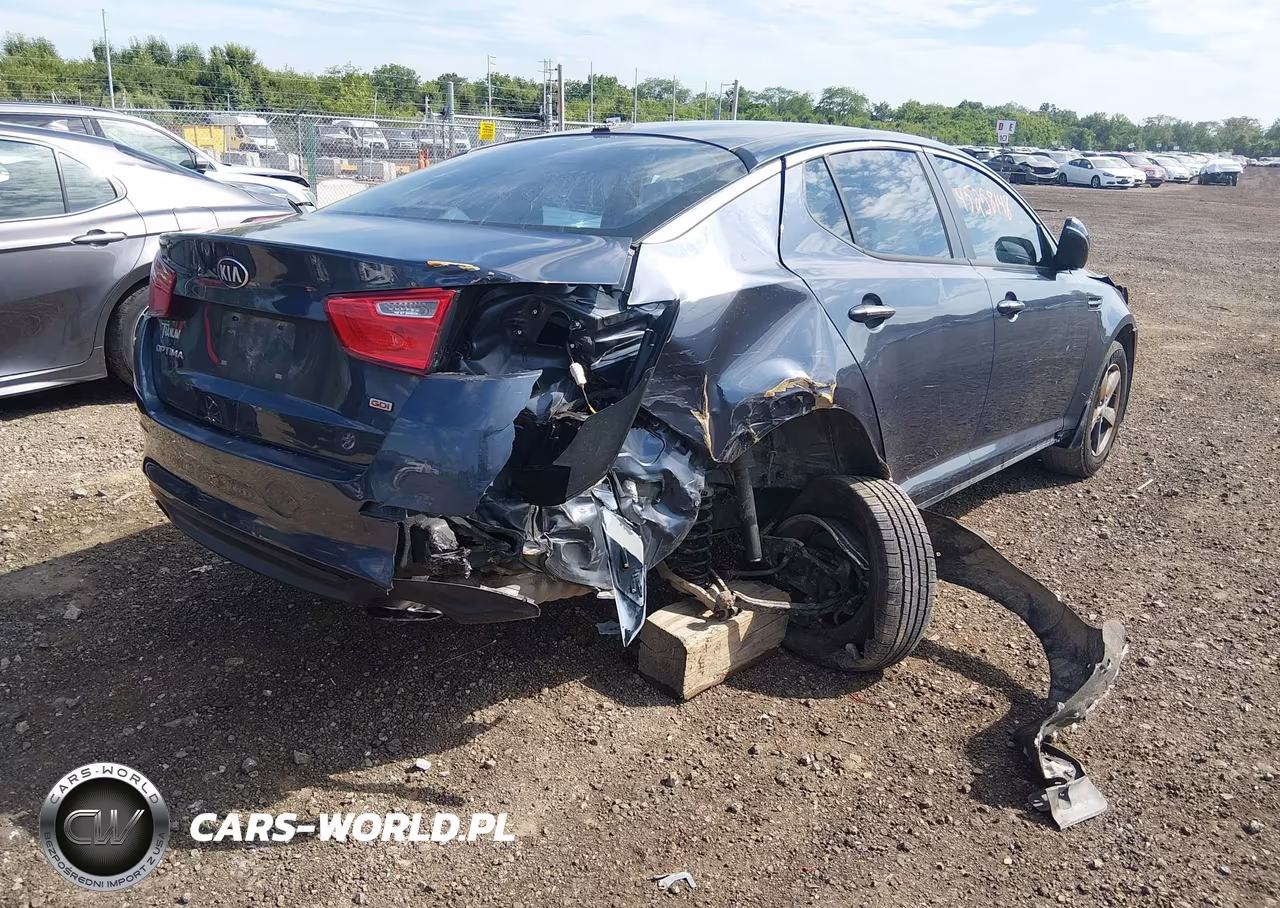 2015 Kia Optima Lx VIN:5XXGM4A76FG483197 - 4