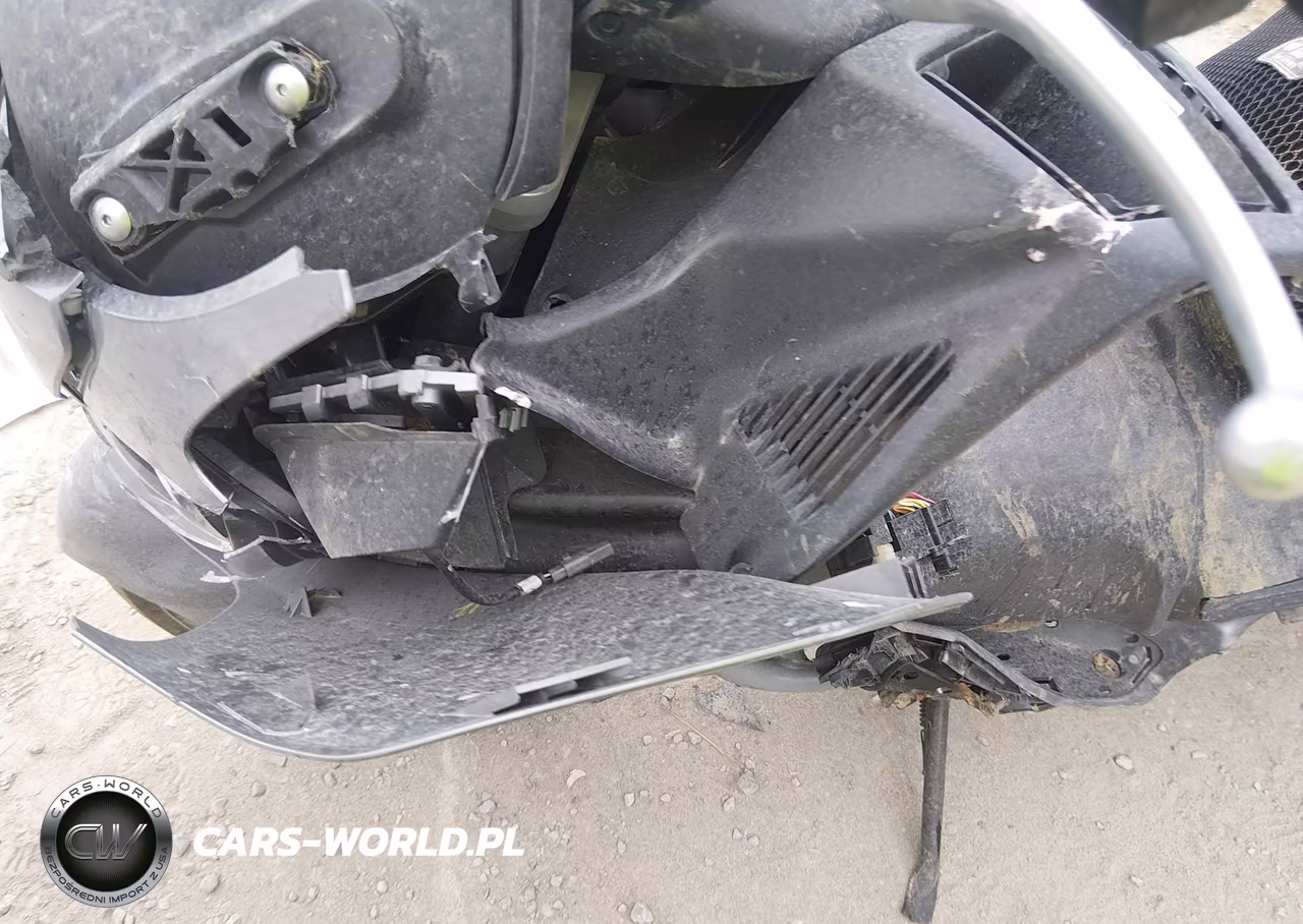 2006 Suzuki An650 K3 VIN:JS1CP51A262100685 - 9