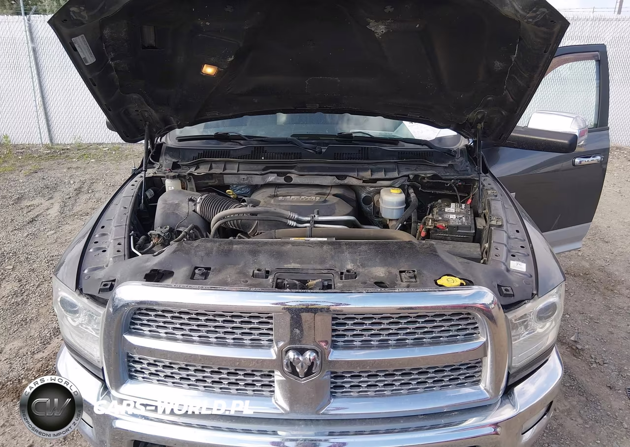 2015 Ram 2500 Laramie VIN:3C6UR5KJ8FG515821 - 10