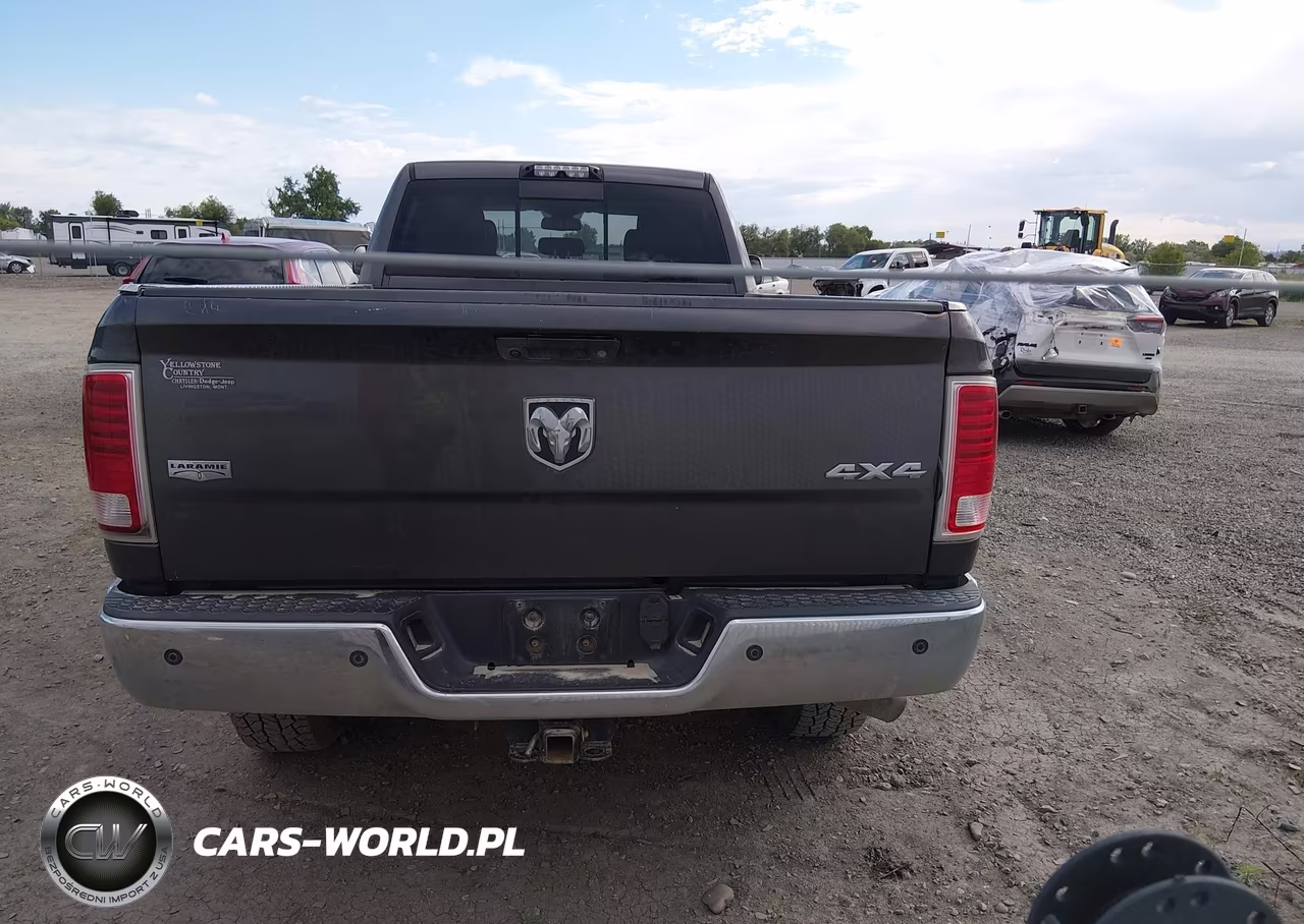 2015 Ram 2500 Laramie VIN:3C6UR5KJ8FG515821 - 16