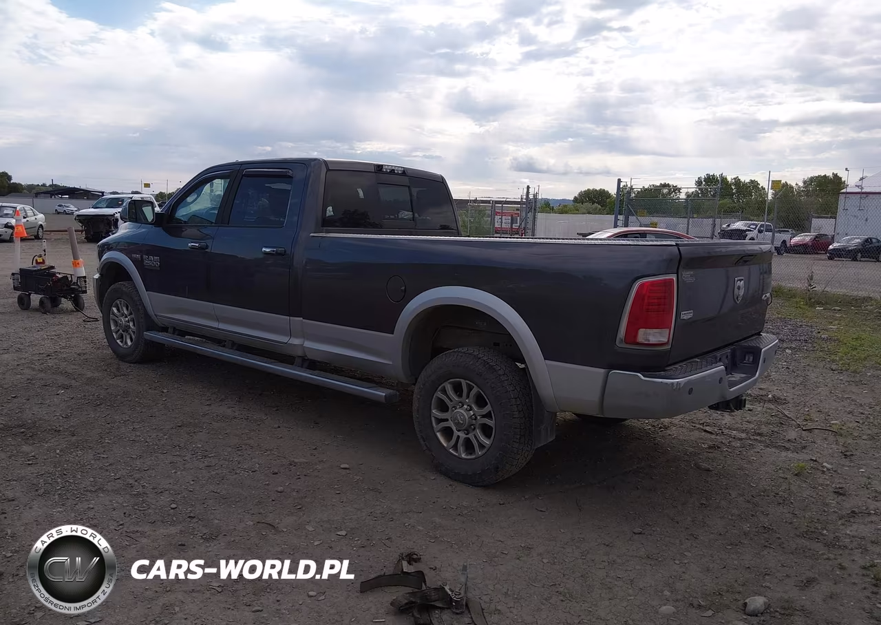 2015 Ram 2500 Laramie VIN:3C6UR5KJ8FG515821 - 3