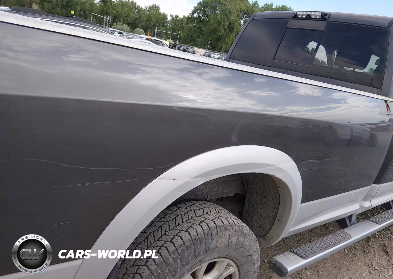 2015 Ram 2500 Laramie VIN:3C6UR5KJ8FG515821 - 6