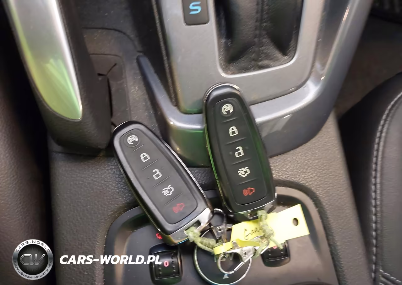 2013 Ford Focus Titanium VIN:1FADP3J26DL283819 - 11