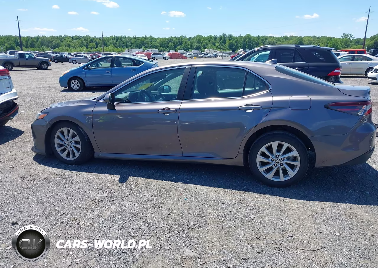 2021 Toyota Camry Le VIN:4T1R11AK9MU597623 - 14