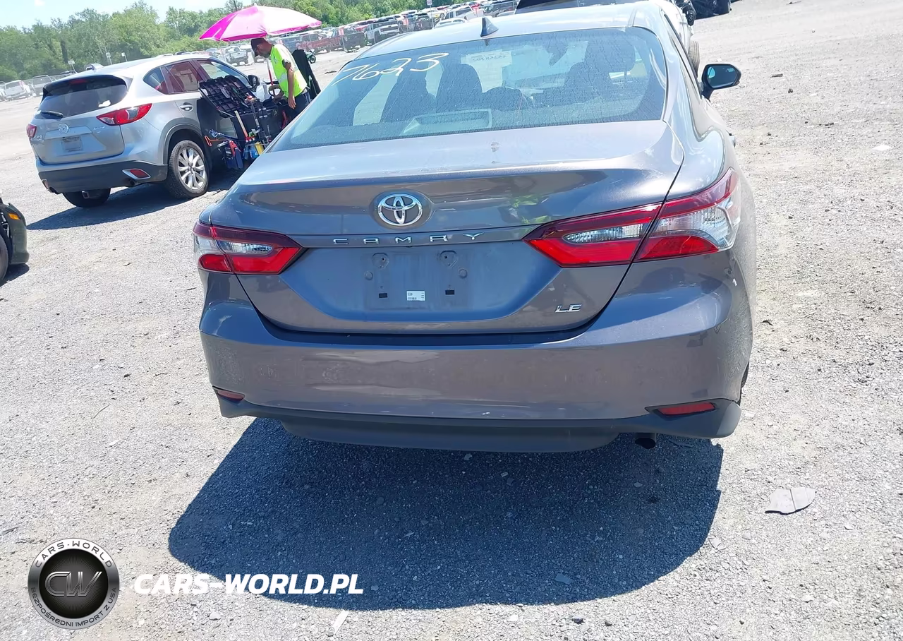 2021 Toyota Camry Le VIN:4T1R11AK9MU597623 - 16