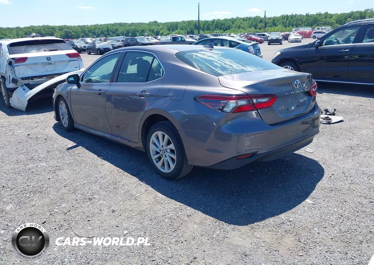 2021 Toyota Camry Le VIN:4T1R11AK9MU597623 - 3