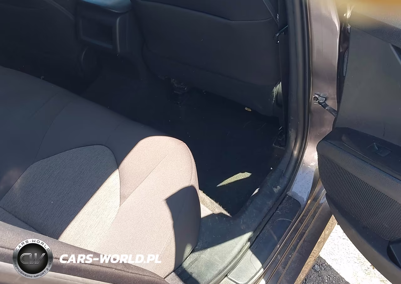 2021 Toyota Camry Le VIN:4T1R11AK9MU597623 - 8