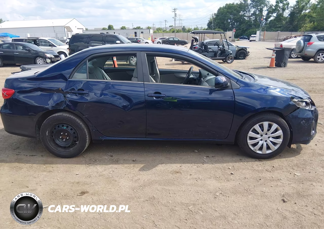 2013 Toyota Corolla Le VIN:2T1BU4EEXDC104810 - 13
