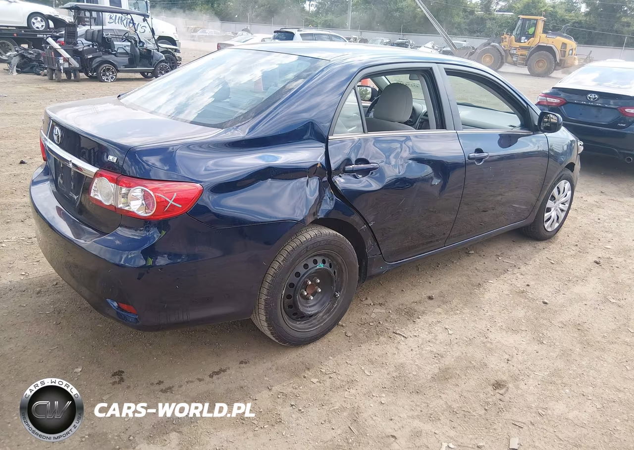2013 Toyota Corolla Le VIN:2T1BU4EEXDC104810 - 4