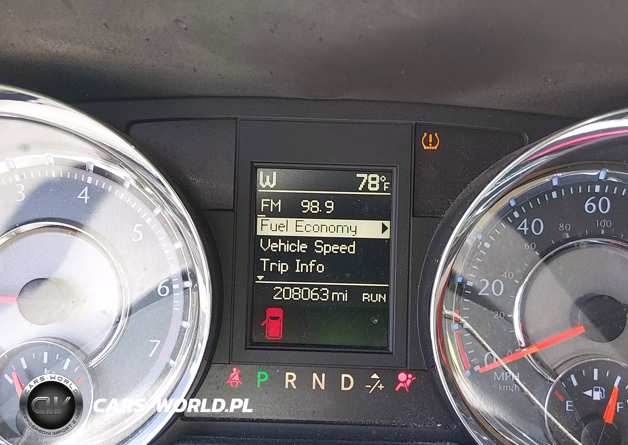 2016 Chrysler Town & Country Touring VIN:2C4RC1BG1GR268893 - 15