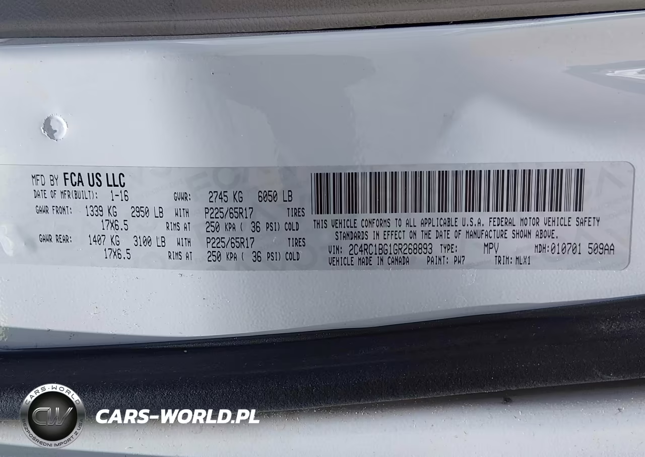 2016 Chrysler Town & Country Touring VIN:2C4RC1BG1GR268893 - 9