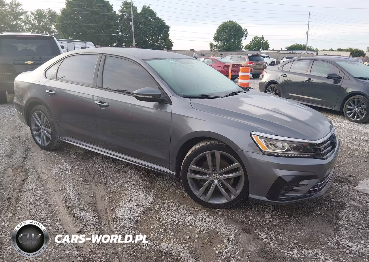 2018 Volkswagen Passat 2.0T R-Line-2.0T S – zdjęcie 1 z 16