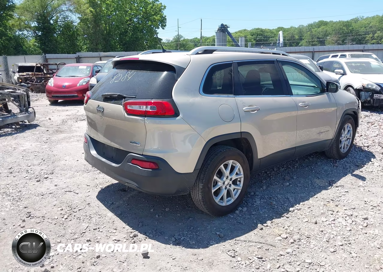 2014 Jeep Cherokee Latitude VIN:1C4PJLCB3EW288031 - 4