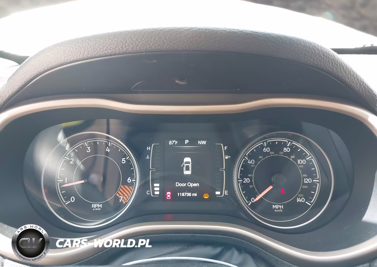 2014 Jeep Cherokee Latitude VIN:1C4PJLCB3EW288031 - 7