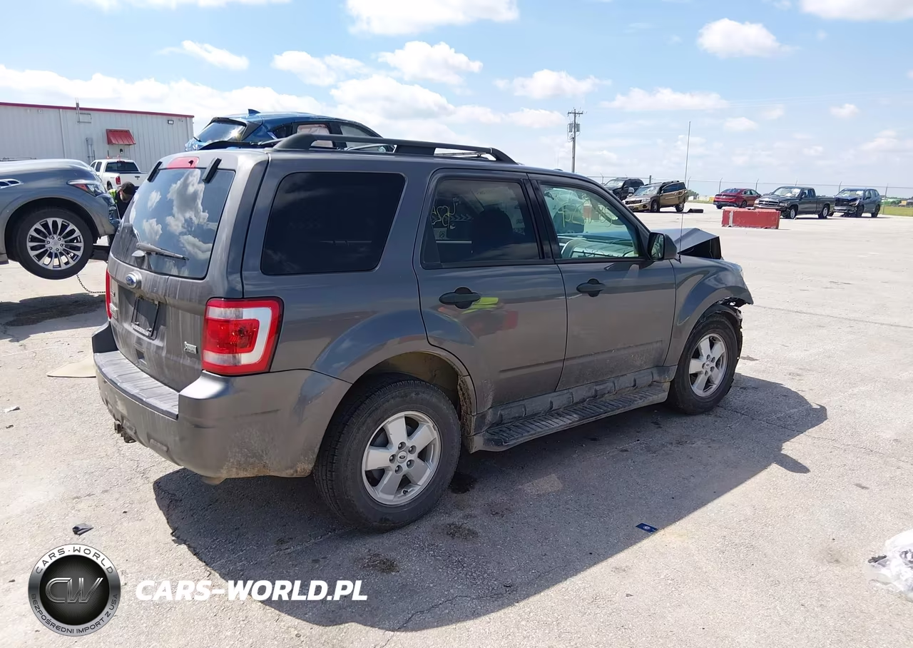 2012 Ford Escape Xlt VIN:1FMCU9DG8CKC25736 - 4